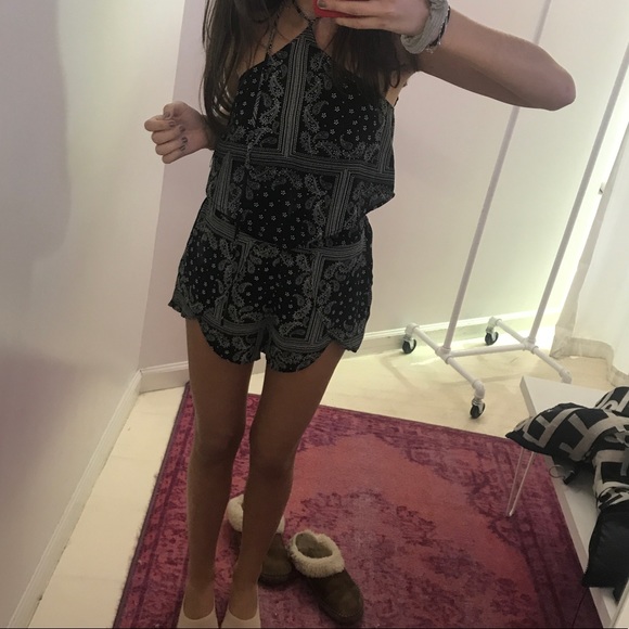 Two piece set - Picture 2 of 2